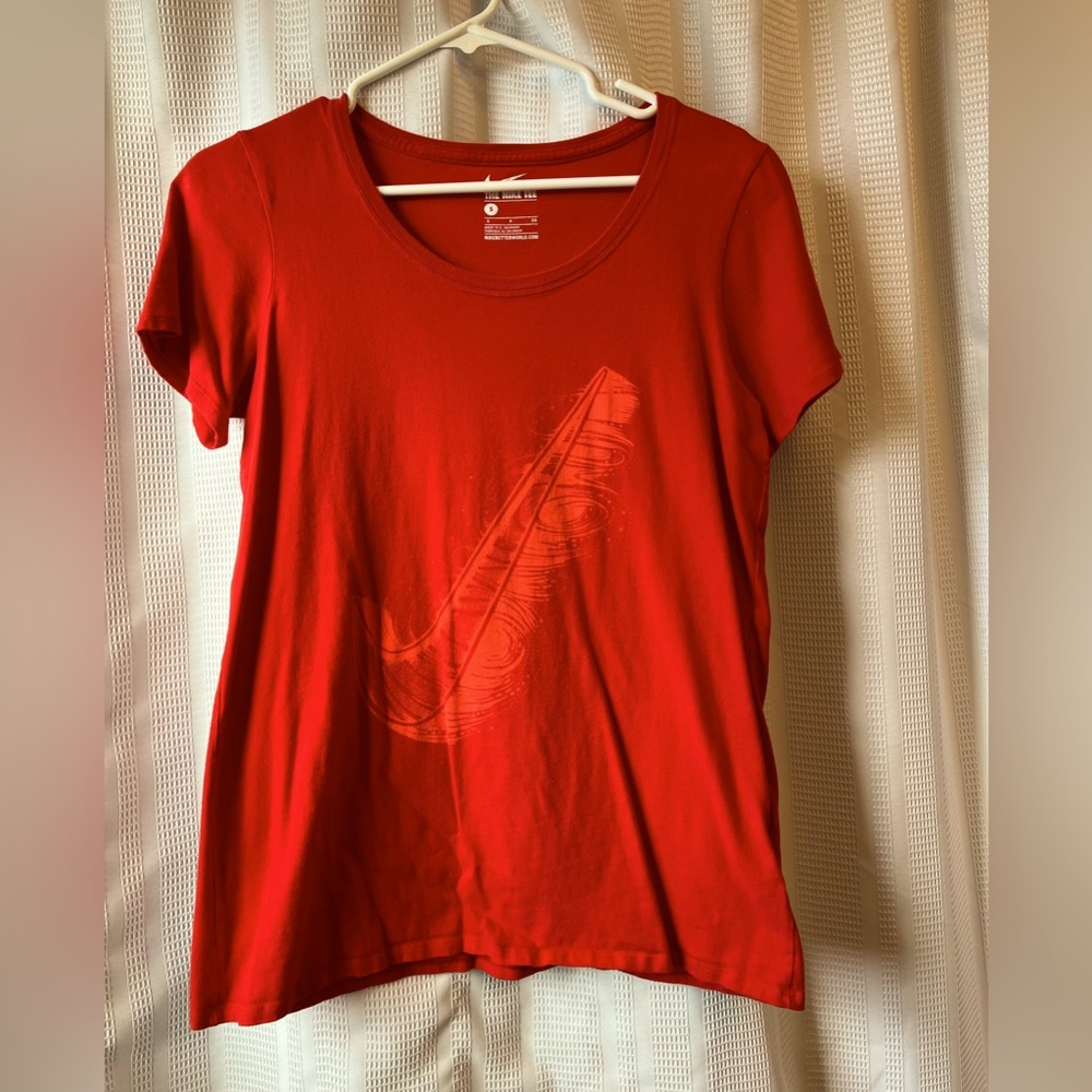 Nike loose fit t shirt